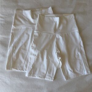 LOT2 NWT Offline by Aerie White Bike Shorts